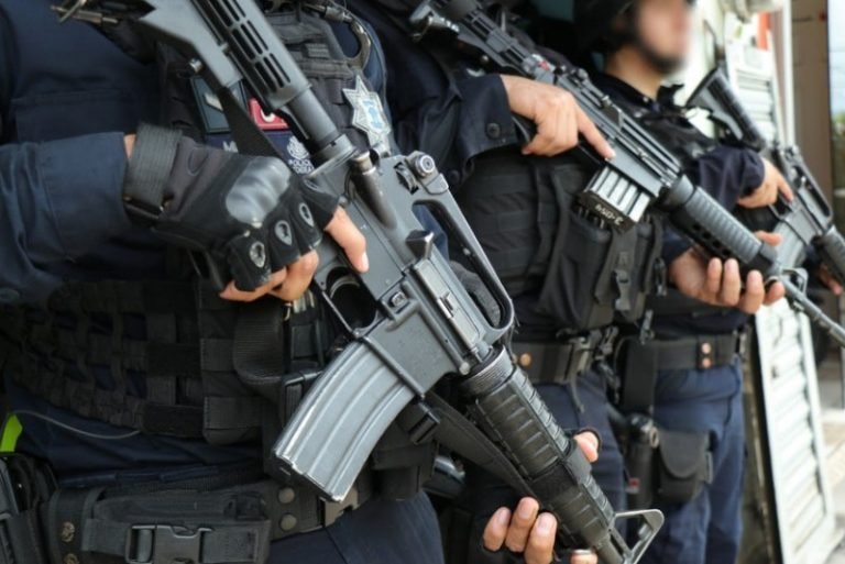 policía