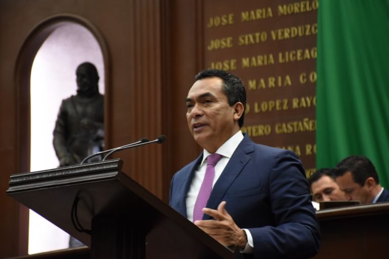 Adrian López