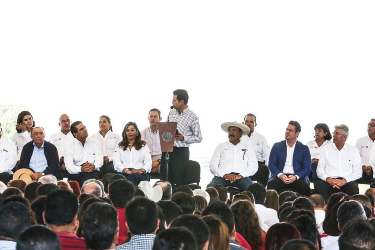 EPN y SAC en gira de Michoacán)