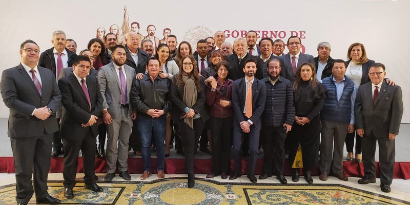 Amlo y superdelegados