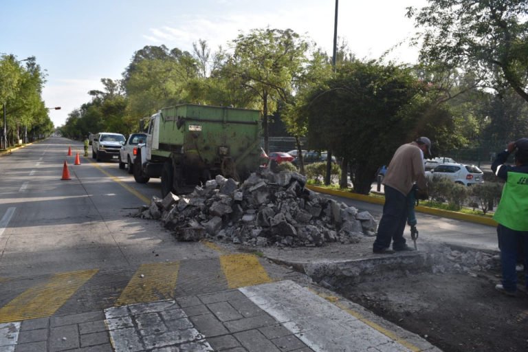 arreglos en la calzada juarez