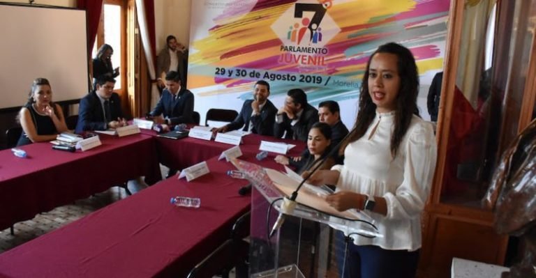 tere Mora Parlamento Juvenil