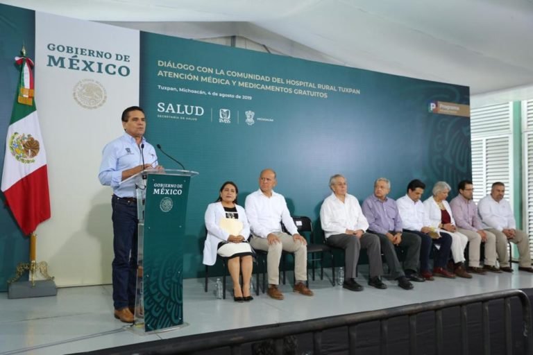 silvano y AMLO servicio de salud Tuxpan