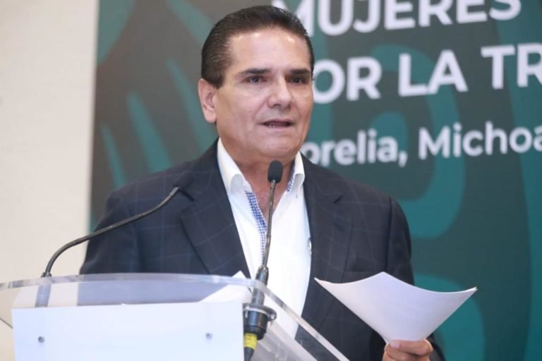 silvano Aureoles mujeres