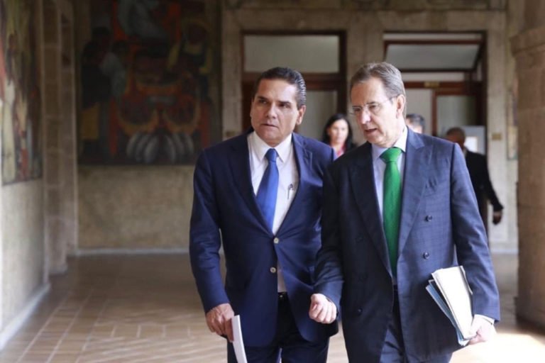 Silvano Moctezuma Educación