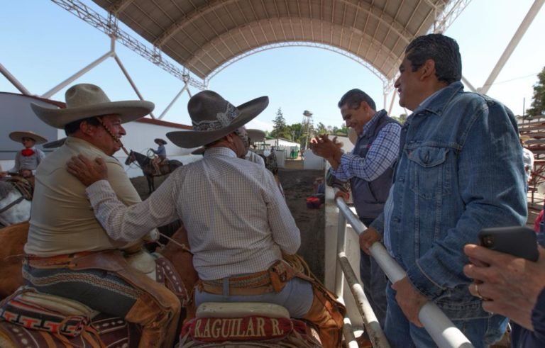 supervisan detalles charros