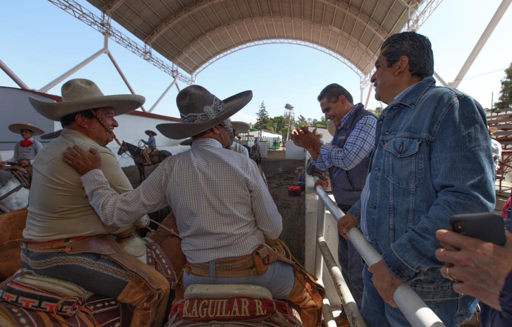 supervisan detalles charros