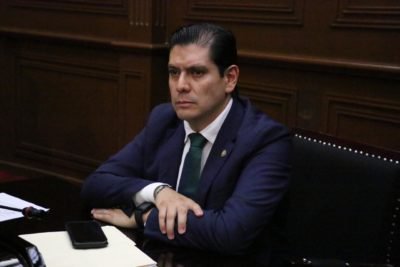 política