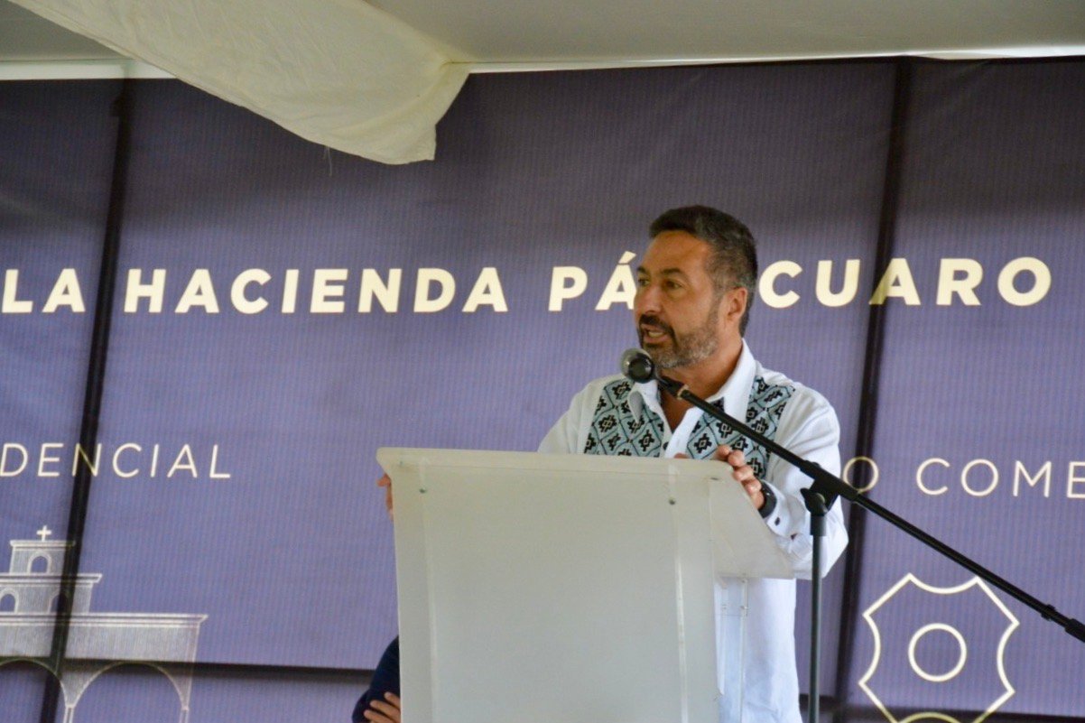 víctor báez hacienda pátzcuaro