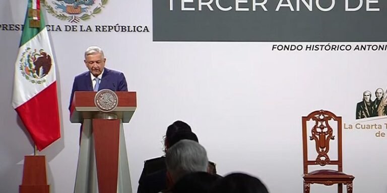 amlo-mensaje-silla-escen