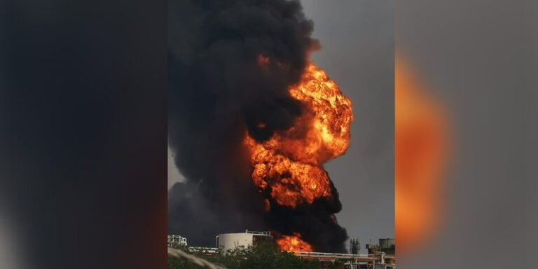explosion-minatitlan-refineri.2e16d0ba.fill-800x400-c100
