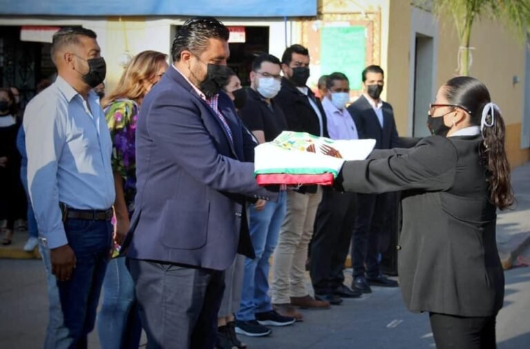 tarimbaro dia de la bandera