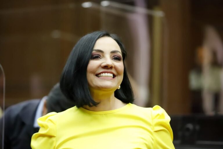 Adriana Dipoutada