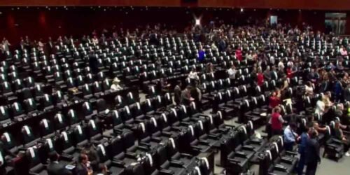 morena abandona pleno de la camara
