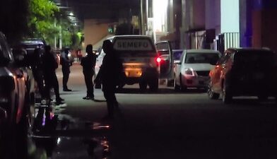 Sicarios asesinan a balazos a un hombre y otro resultó lesionado, en el fraccionamiento