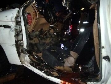 Identifican y reclaman los cuerpos de siete personas que perdieron la vida al chocar su camioneta contra un camión de carga en la carretera Uruapan-Carapan