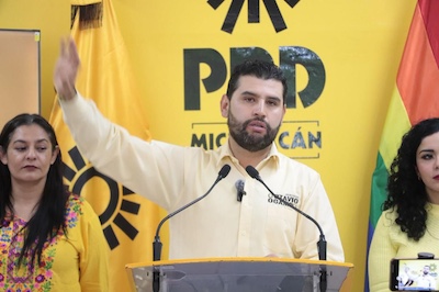 Habitantes de Morelia pagan agua sin recibirla; Octavio Ocampo llama a frenar injusticias