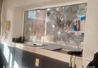 Sujetos armados atacan a balazos la congeladora Anáhuac