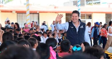 Alfonso Martínez, aliado de la educación; techumbres y cancha deportiva al Norte de Morelia