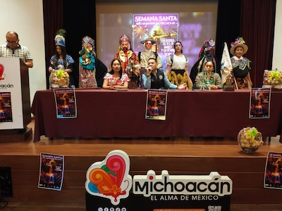 El cielo de Nuevo San Juan Parangaricutiro se iluminará con la Feria de la Pirotecnia