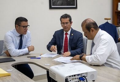 Administración de Yarabí Ávila cumple con docentes de la Facultad de Derecho