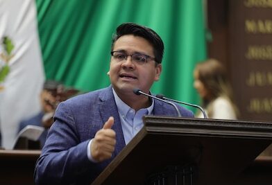 Toño Carreño, desde tribuna, plantea que una reforma electoral debería contemplar la anulación de comicios cuando algún candidato sea privado de la vida