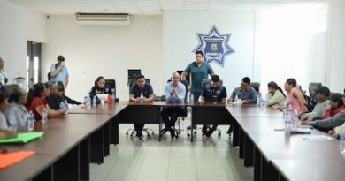 Atiende Adolfo Torres a colonos de Ciudad Jardín y La Esperanza