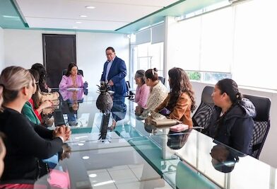 Trabajar en equipo, la base para dar resultados en Zacapu: Mónica Valdez Pulido