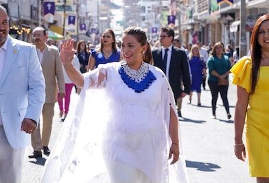 Alma Mireya González arranca campaña de bacheo con concreto para mejorar vialidades en Quiroga