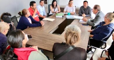 Yankel Benítez escucha necesidades de colonia Fuerza Tarasca