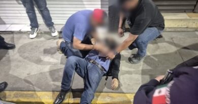 Atacan a balazos al dueño de la joyería Urano, en la colonia Ramón Farías.