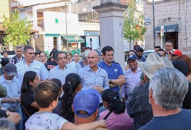 Adolfo Torres atiende a usuarios de Santa María pese a intento de sabotaje
