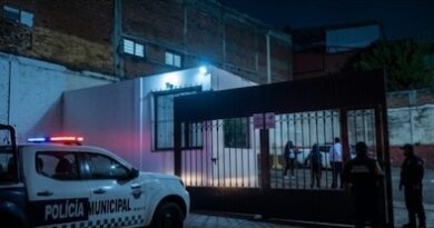 Disparan contra oficinas de la CFE en pleno centro de Uruapan.