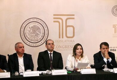 La seguridad no puede seguir improvisándose; requiere mandos preparados