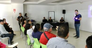 Yankel Benítez promueve capacitación Punto Naranja en Sector República