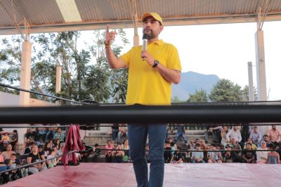 Octavio Ocampo festejó a niñas y niños de Zitácuaro con evento de convivencia por su día