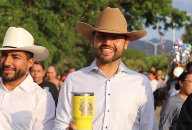 Destaca Octavio Ocampo producción platanera en inauguración de la Feria Regional del Plátano en Coahuayana