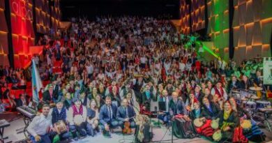 Rotundo éxito, la presentación de la Banda de Gaitas de Forcarei en Morelia