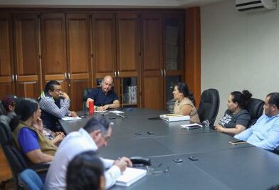 Adolfo Torres brinda atención a colonias de más de 3 mil usuarios