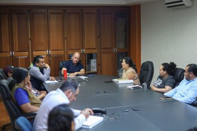 Adolfo Torres brinda atención a colonias de más de 3 mil usuarios