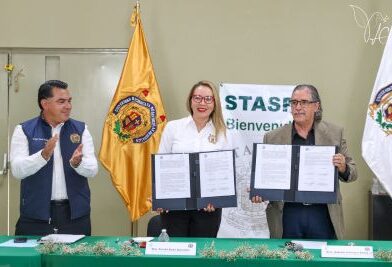 Historica alianza entre la UMSNHy STASPE; Yarabí Ávila y Antonio Ferreyra signan convenio de colaboración.