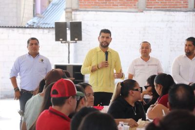 Octavio Ocampo celebra a las mamás y fortalece la convivencia familiar en La Encarnación, Zitácuaro