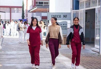 ¿Egresaste de la UMSNH?, participa en la campaña institucional de seguimiento de egresados. ¿Egresaste de la UMSNH?, participa en la campaña institucional de seguimiento de egresados.