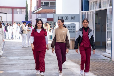¿Egresaste de la UMSNH?, participa en la campaña institucional de seguimiento de egresados. ¿Egresaste de la UMSNH?, participa en la campaña institucional de seguimiento de egresados.