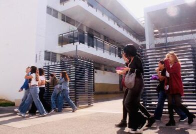 UMSNH adaptan a tus necesidades, ofertando licenciaturas en modalidad presencial, abierta y en linea.