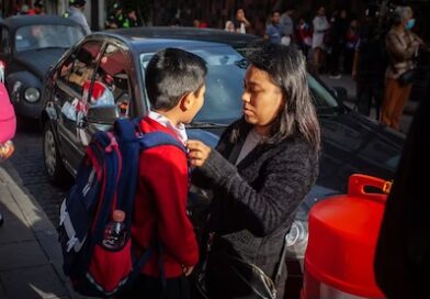 Unión Nacional de Padres de Familia estalla contra la SEP y rechaza fin de clases anticipadas