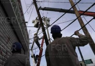 Sujetos desconocidos disparan contra infraestructura de la CFE en Apatzingán y Aguililla; PGR ya investiga.