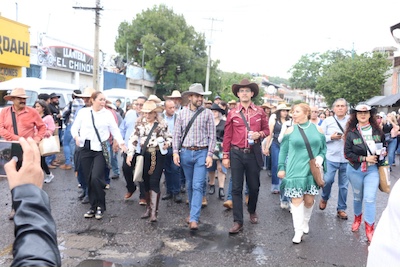 El sonido del pífano mantiene viva la grandeza de Michoacán: Octavio Ocampo