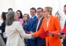 Se hace justicia laboral a docentes nicolaitas; Yarabí Ávila entrega nombramientos de materias definitivas