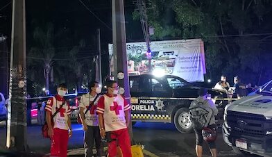 Trágico accidente en Camelinas; muere estudiante y DJ tras chocar contra una camioneta en Morelia.